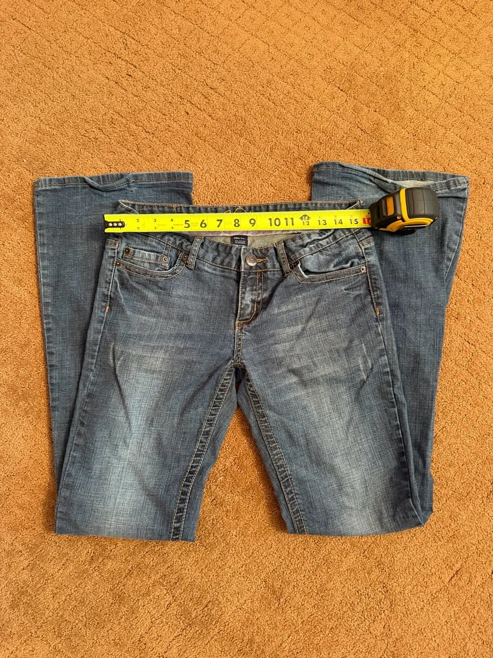 Vanity Jeans Women's Flared Distressed Low Rise Stretch Denim size (29x35)